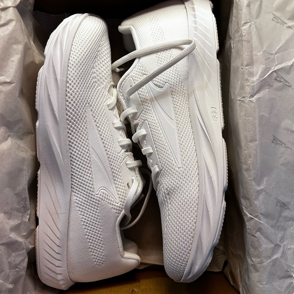 Altra Escalante Women's White Sneakers - Picture 2 of 7